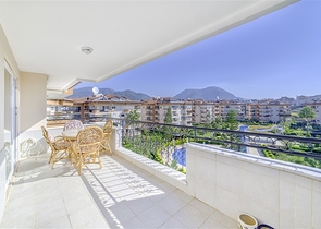 Просторный пентхаус от собственника планировкой 3+1 в районе Оба