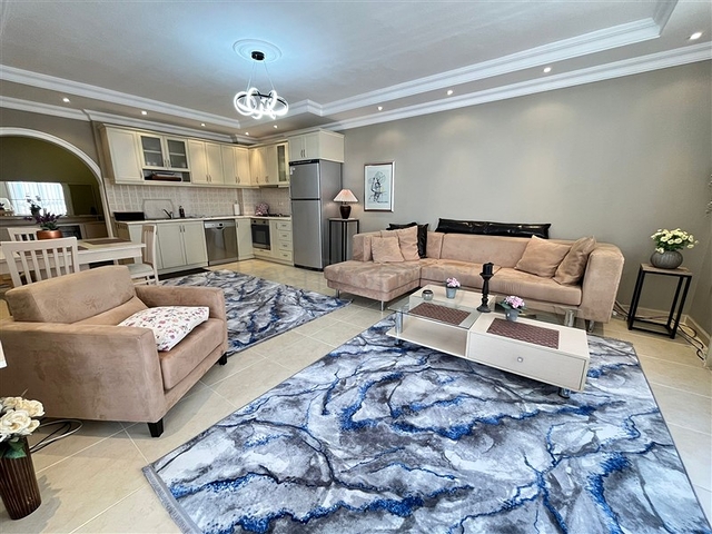 Трехкомнатная меблированная квартира в районе Оба