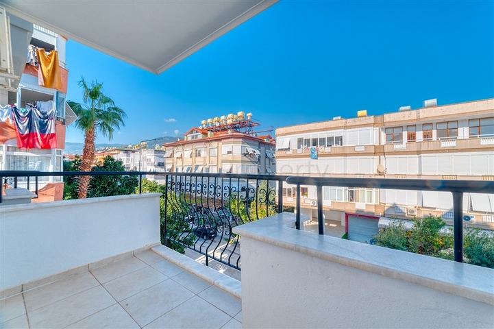 Трехкомнатная меблированная квартира в районе Оба