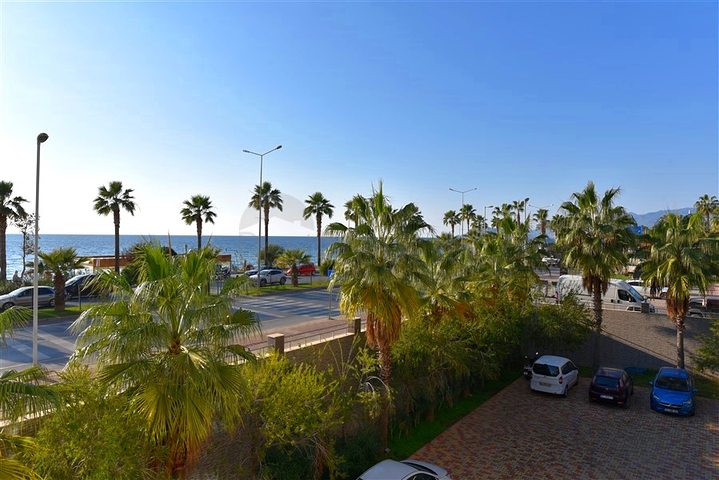 Пентхаус 3+1 с видом на Средиземное море в Махмутларе