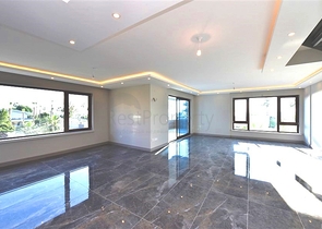 Пентхаус 3+1 с видом на Средиземное море в Махмутларе