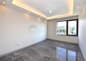 Пентхаус 3+1 с видом на Средиземное море в Махмутларе