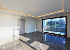 Пентхаус 3+1 с видом на Средиземное море в Махмутларе