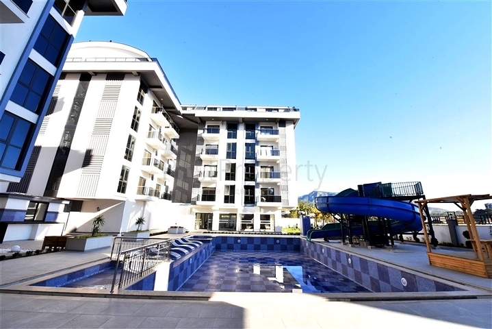 Уютная квартира 1+1 в комплексе с разнообразной инфраструктурой в районе Оба