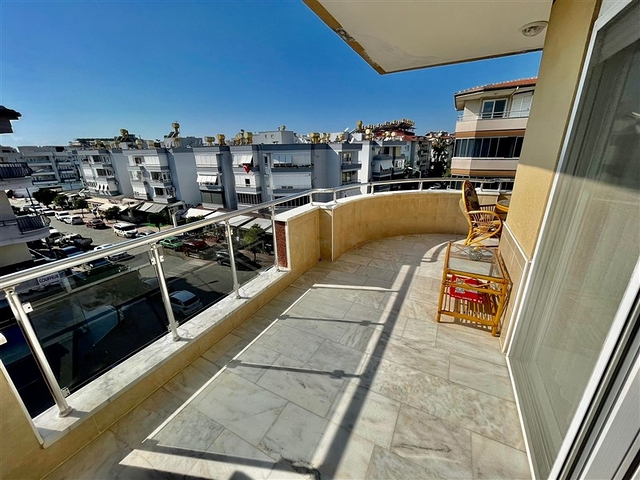 Пентхаус 4+1 в районе Оба