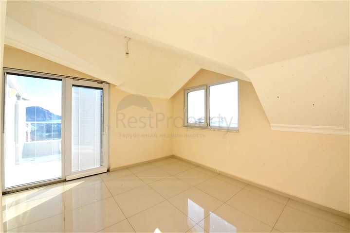 Квартира 2+1 с панорамным видом на море в районе пляжа Клеопатры