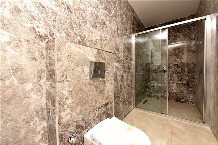 Пентхаус 2+1 с видом на море на Клеопатре