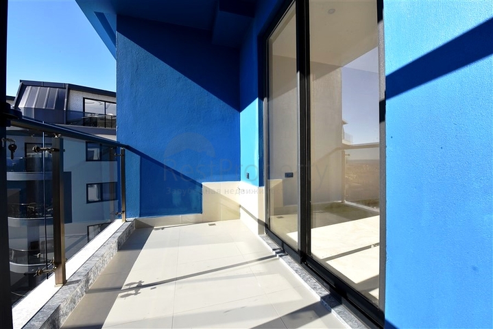 Пентхаус 2+1 с видом на море на Клеопатре