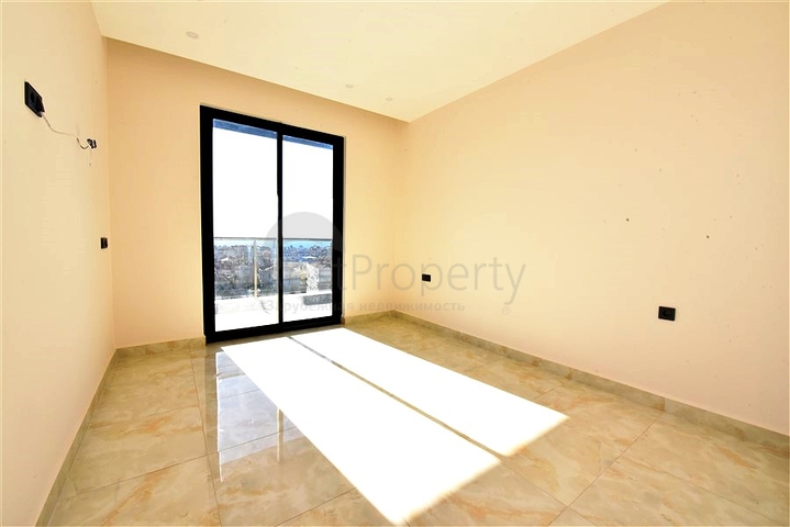 Пентхаус 2+1 с видом на море на Клеопатре