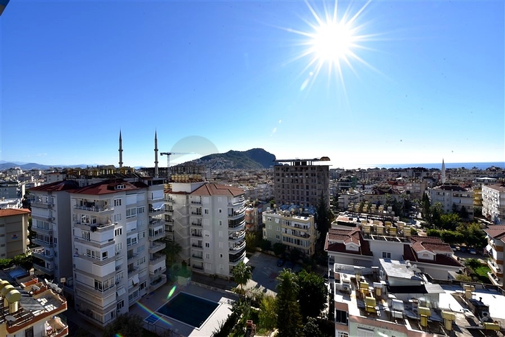 Пентхаус 2+1 с видом на море на Клеопатре