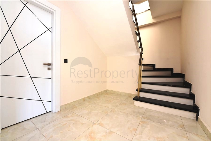 Пентхаус 2+1 с видом на море на Клеопатре