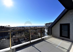 Пентхаус 2+1 с видом на море на Клеопатре