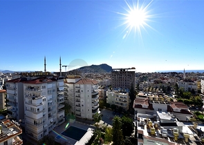 Пентхаус 2+1 с видом на море на Клеопатре