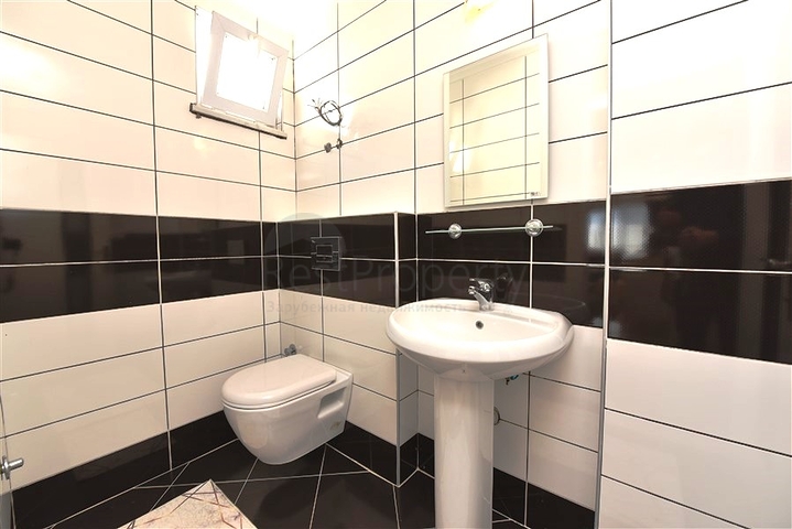 Пентхаус планировкой 2+1 на Клеопатре