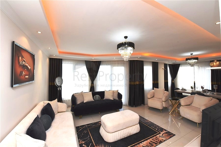 Пентхаус планировкой 2+1 на Клеопатре