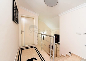 Пентхаус планировкой 2+1 на Клеопатре