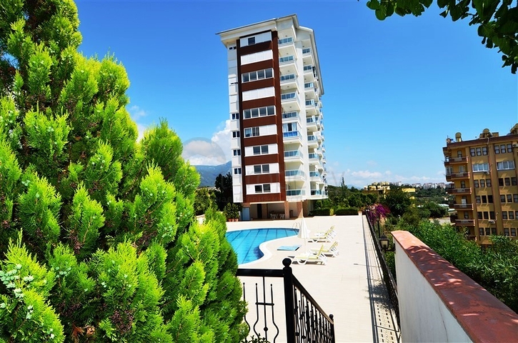 Пентхаус с панорамным видом на море в районе Тосмур