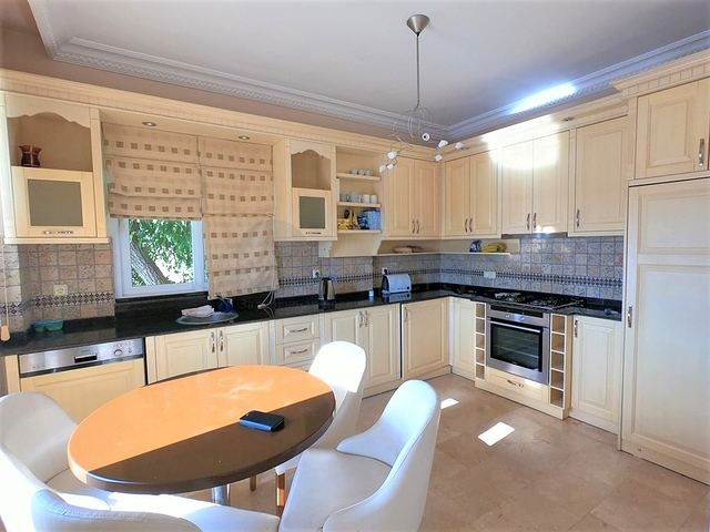 Видовая вилла в районе Каргыджак