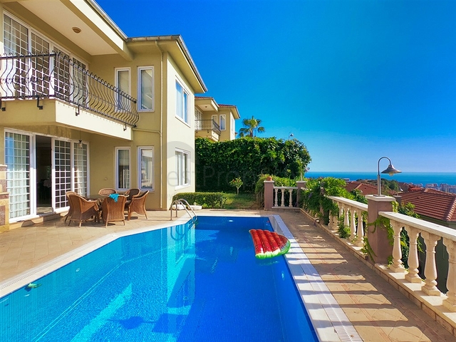 Видовая вилла в районе Каргыджак