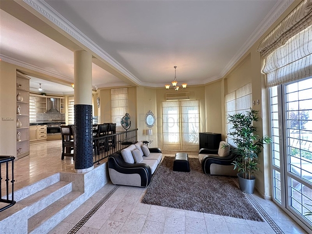 Вилла 4+1 в элитном районе Каргыджак 