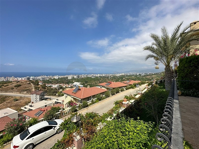 Вилла 4+1 в элитном районе Каргыджак 