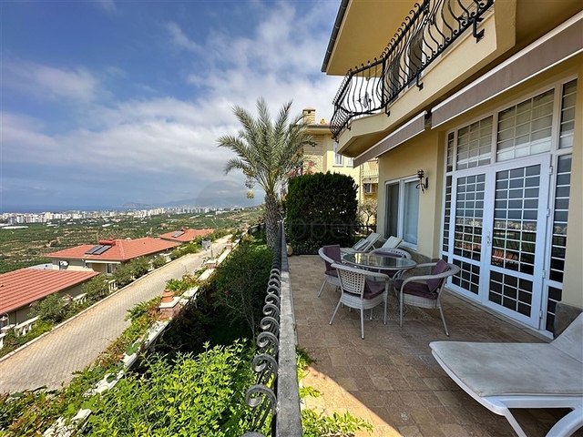 Вилла 4+1 в элитном районе Каргыджак 