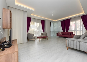 Квартира планировки 2+1 с отдельной кухней в новом доме 