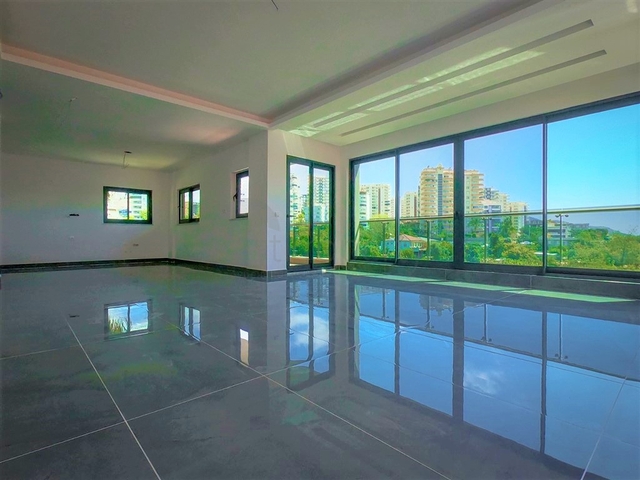 Большая вилла 4+2 в знаменитом районе Махмутлар