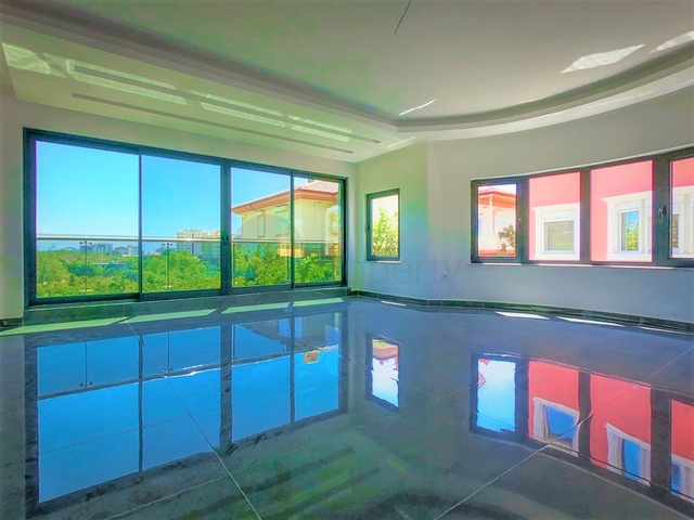 Большая вилла 4+2 в знаменитом районе Махмутлар