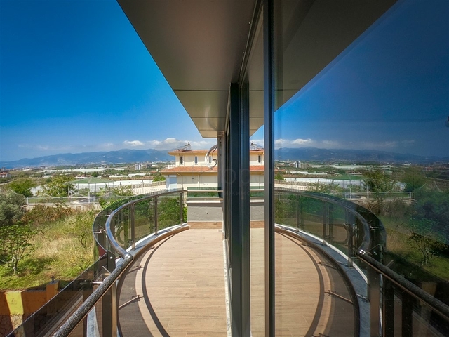 Большая вилла 4+2 в знаменитом районе Махмутлар