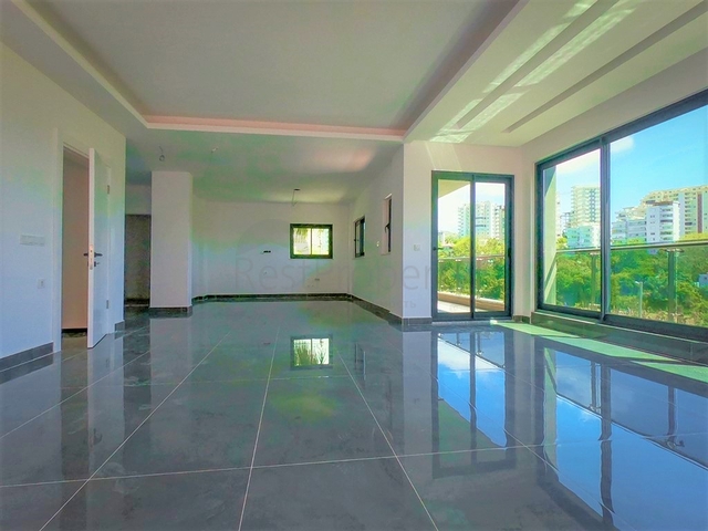 Большая вилла 4+2 в знаменитом районе Махмутлар