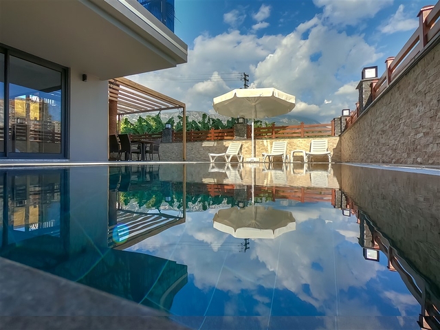 Большая вилла 4+2 в знаменитом районе Махмутлар