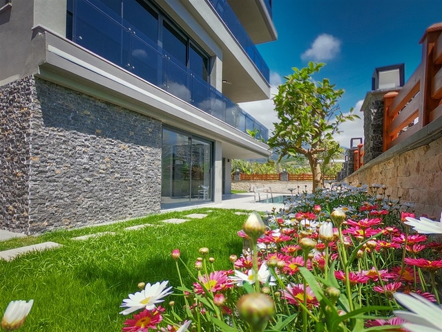 Большая вилла 4+2 в знаменитом районе Махмутлар