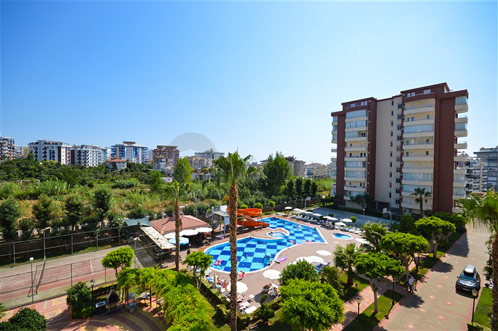 Просторная квартира 3+1 в районе Тосмур