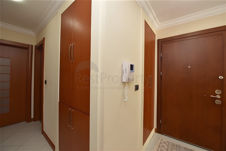 Меблированная квартира 2+1 в комплексе на первой береговой линии в центре Алании