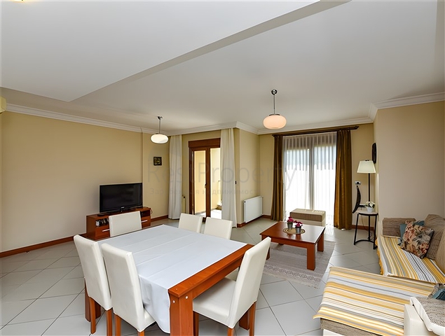 Меблированная квартира 2+1 в комплексе на первой береговой линии в центре Алании