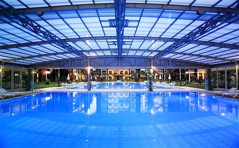 Меблированная квартира 2+1 в комплексе на первой береговой линии в центре Алании