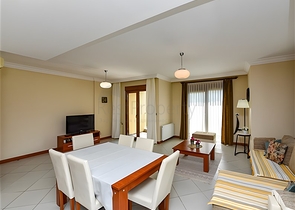 Меблированная квартира 2+1 в комплексе на первой береговой линии в центре Алании