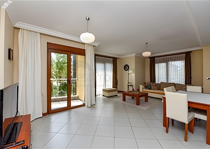 Меблированная квартира 2+1 в комплексе на первой береговой линии в центре Алании