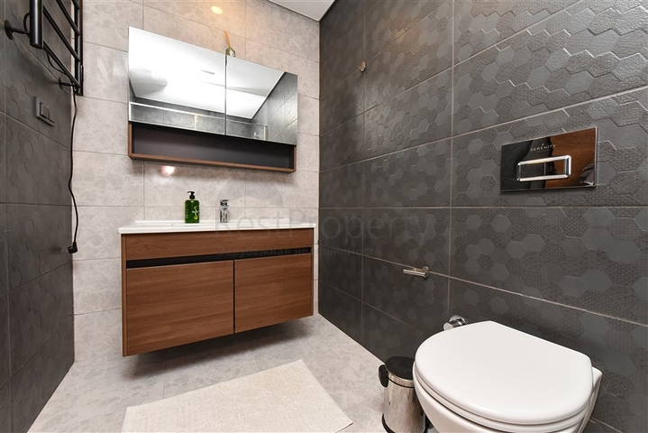 Большая квартира в аренду в комплексе с отельной инфраструктурой в районе Махмутлар! 