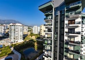 Большая квартира в аренду в комплексе с отельной инфраструктурой в районе Махмутлар! 