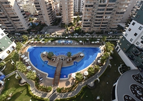 Большая квартира в аренду в комплексе с отельной инфраструктурой в районе Махмутлар! 