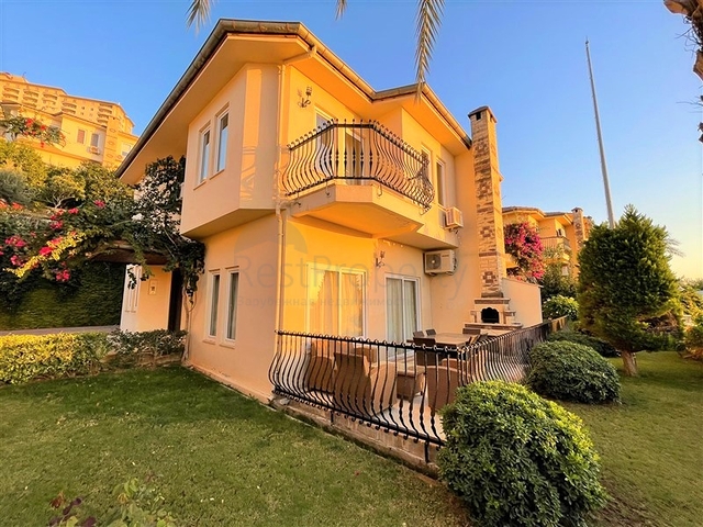 Вилла планировкой 3+1 в элитном районе Каргыджак с панорамным видом на море