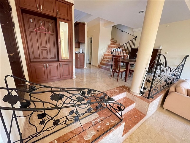 Вилла планировкой 3+1 в элитном районе Каргыджак с панорамным видом на море