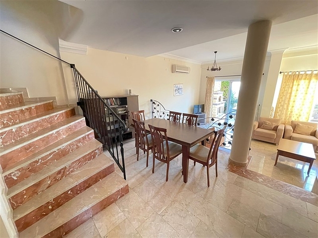 Вилла планировкой 3+1 в элитном районе Каргыджак с панорамным видом на море