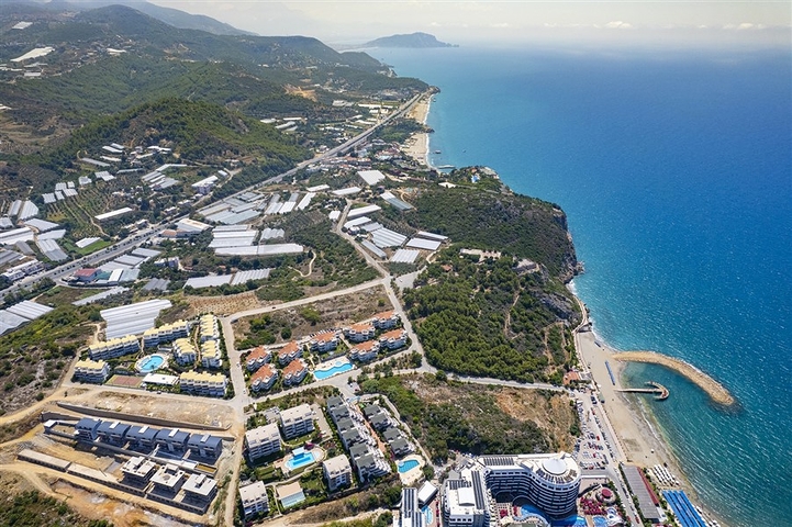 Пентхаус 4+1 с дизайнерским ремонтом и шикарным видом на море