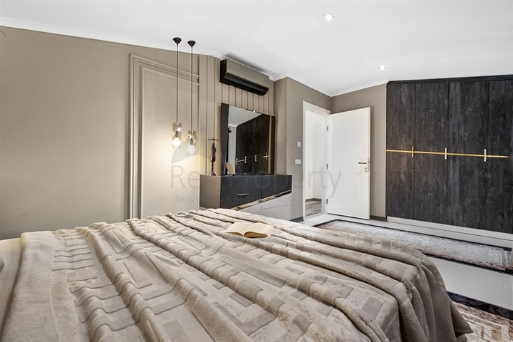 Пентхаус 4+1 с дизайнерским ремонтом и шикарным видом на море