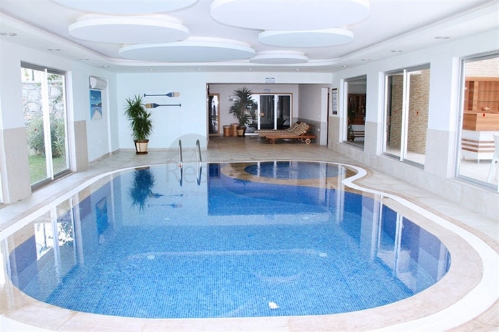 Пентхаус 4+1 с дизайнерским ремонтом и шикарным видом на море