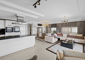 Пентхаус 4+1 с дизайнерским ремонтом и шикарным видом на море