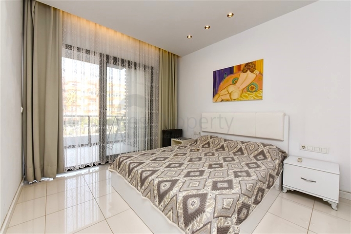 Квартира 1+1 популярном районе Оба в 100 метрах от моря